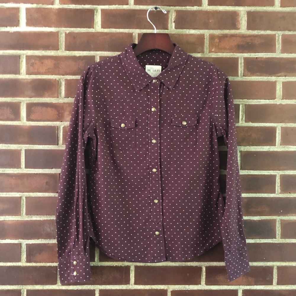 Never worn Joe’s Jeans The Shirt snap front maroon red purple polka dots small